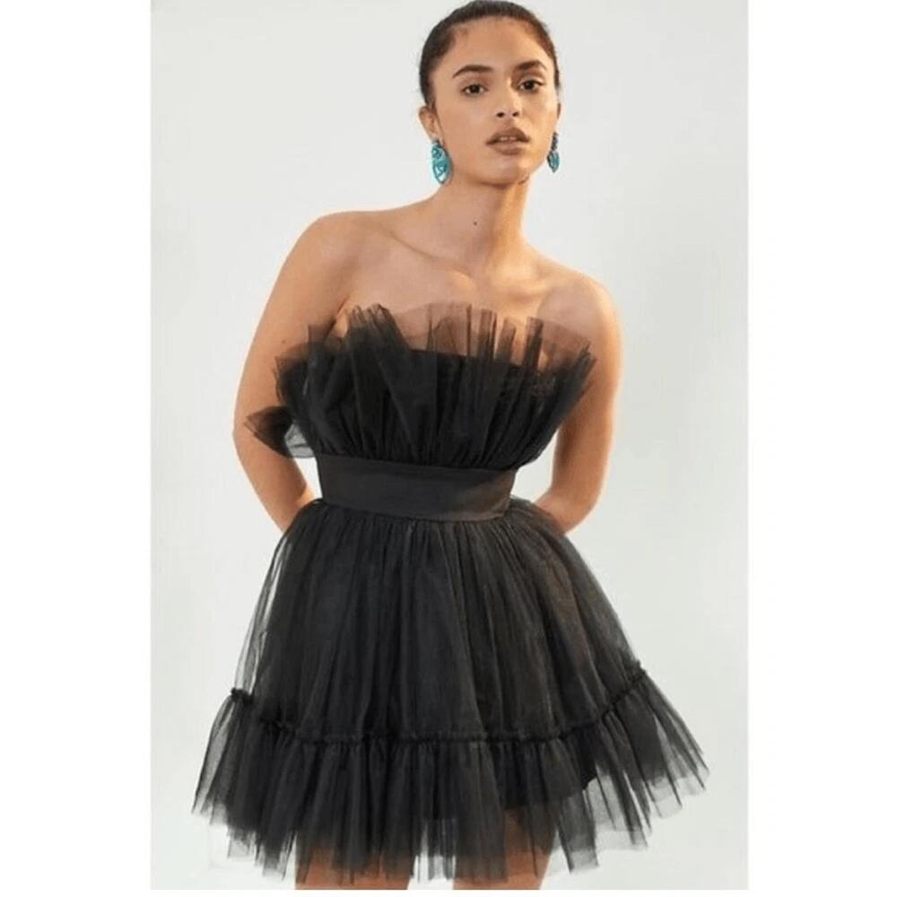 Katie May Ellee Dress in Black mini strapless
